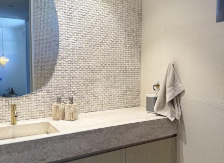 VANILLIN190 BATHROOM