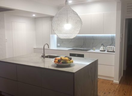 Valler-House-Bayview-kitchen3.jpg