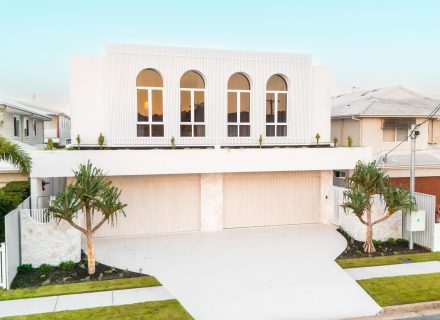 facade garage driveway