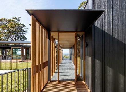 facade garage driveway