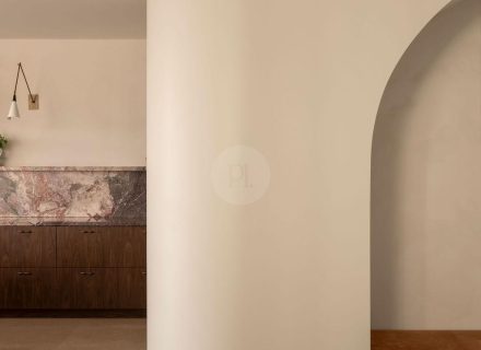 Villa Alcyone, Eleanora15