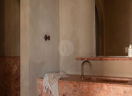 Villa Alcyone, Eleanora23