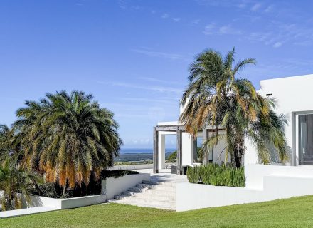 Villa Palmas - Feature image