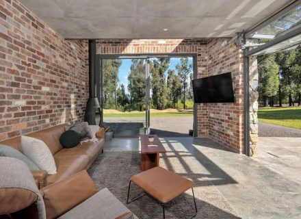 Seperate detached residence