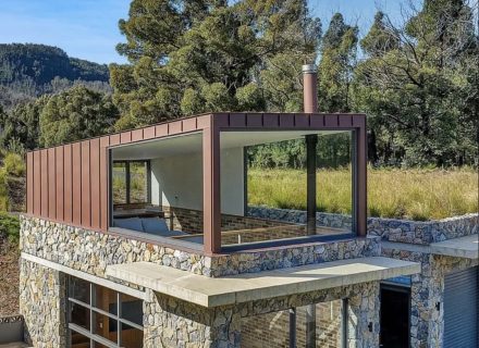 Seperate detached residence