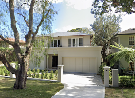 facade garage driveway