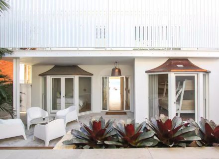 facade garage driveway