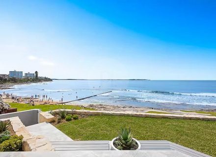 garden established backyard pool